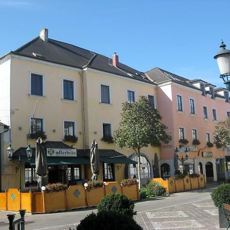 Zum Schwarzen Adler Daire Tulln An Der Donau Dış mekan fotoğraf